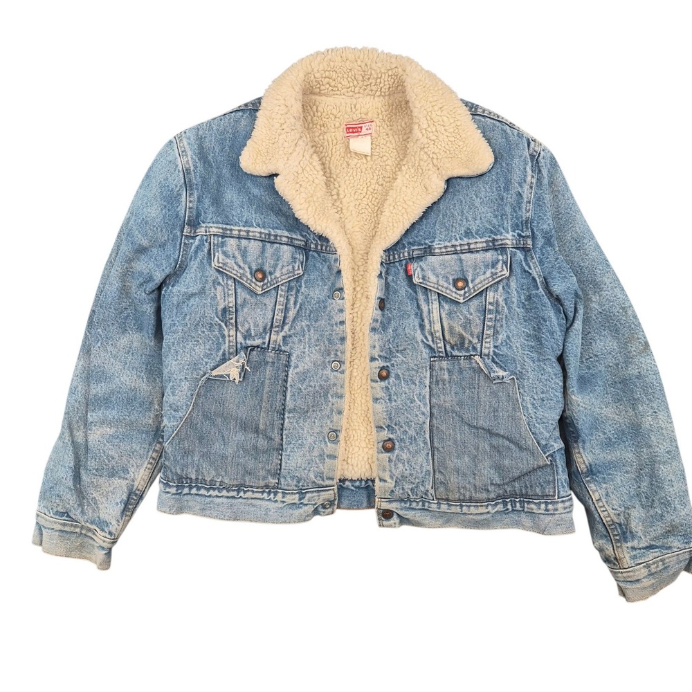 Vintage Levis 70608 0213 Sherpa Lined Denim Trucker Jacket Light Wash USA 46